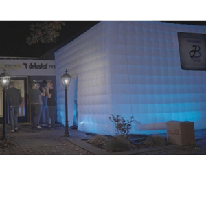Witte opblaasbare partytent 6x6 Witte opblaasbare partytent 6x6